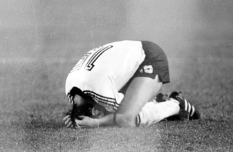 Football WC semi final 1982: France - Germany; Stielike missed penalty chance.