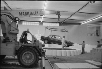 42th Geneva International Motor Show, 1972: construction of a stand.