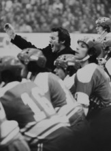 Ice hockey World Championship pool B 1976: Switzerland - Japan, coach Killias.