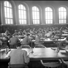 Students at the ETH Library 1958.