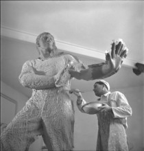 The Making of the Soldatendenkmal by Ernst Sutter, 1949.