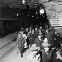 Jungfraujoch 1942:People descending from the Jungfrau train.