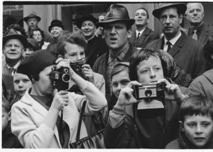 People waiting for King Olav of Norway, Schaffhausen 1968.