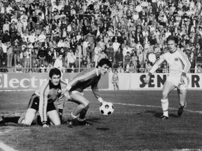 Friendly match Switzerland - Norway, 1977: Goalkeeper Burgener, Barberis.