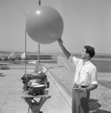 Airport weather service, weather baloon, Zurich-Kloten 1957.
