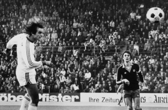 Swiss Championship NLA 1976/77: FCZ - Servette; scorer Cucinotta, Guyot.