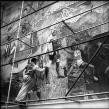 Die Entwicklung der Menschheit: Gemälde von 27m Länge und 7m Breite, eingeweiht 1954.