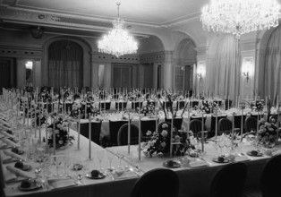 Hotel Bellevue Palace 1965: preparations for the farewell dinner of the Danish royal couple.