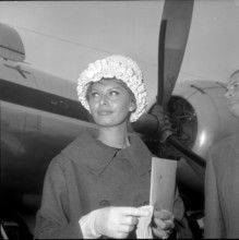 Sophia Loren, airport Zurich-Kloten, 1960.
