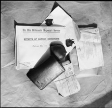 Effects of a German combatant, Red Cross 1943.