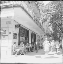 Street café at Bahnhofstrasse Zurich 1958.