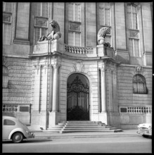 Portal Schweizer Rückversicherung, Zurich 1964.