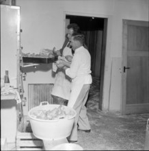 Grande Dixence, building site's coocs at the oven 1957.