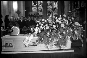 Jo Siffert's funeral, Fribourg 1971; Coffin and helmet.