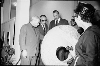 Max Bill  with representatives of the community of Uster 1965.