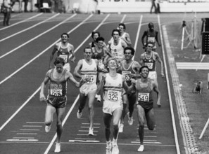 918 Scott, 341 Ovett, 325 Sieger Steve Cram, 185 Abascal, 549 Aouita, 710 Deleze.