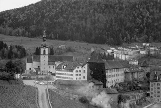 Chur: Planterrastrasse, cathedral, Hof, episcopal  vineyard; 1969.