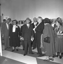 Federal councillor Etter at photo world fair in Lucerne, 1952.