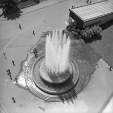 Fountain at photo world fair, 1952.
