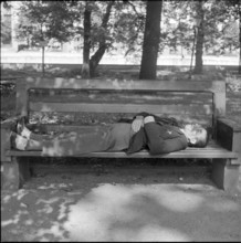 Man Sleeping on Park Bench, Bahnhofstrasse Zürich, 1952.