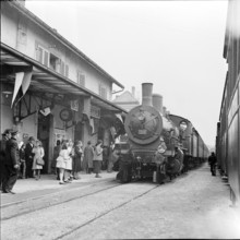 Steam engine in the railway station of Saignelégier, 1943.