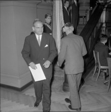 Dr. Käppeli with honorary doctor document of ETH, Zurich 1956.