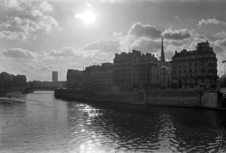 1967, Paris, Senna river Ile Saint-Louis.
