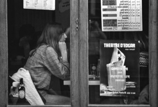 1975, Paris, bolulevard, bistro, bar, cafe. people.