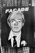 1975, Paris, bolulevard, bistro, bar, cafe. people.