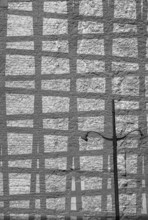 1975, Paris, Rive droite. Graphic building.