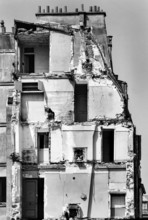 1975, Paris, Rive droite, building under demolition.