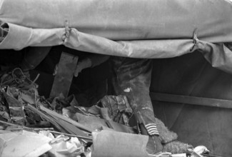 1975, Paris, Rive droite, men at work.