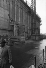 1975, Paris, Rive droite building under restoration.