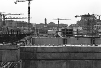 1976, Paris, Rive droite, Les Halles, construction site.