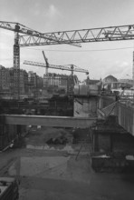 1976, Paris, Rive droite, Les Halles, construction site.