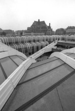 1976, Paris, Rive droite, Les Halles. shopping center, church. Saint-Eustache.