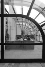 1976, Paris, Rive droite, Les Halles, shopping center.