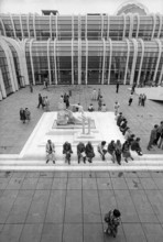 1976, Paris, Rive droite, Les Halles, shopping center.