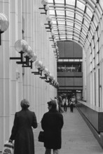 1976, Paris, Rive droite, Les Halles, shopping center.