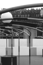 1976, Paris, Rive droite, Les Halles, shopping center.