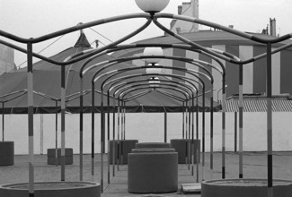 1976, Paris, Rive droite, Les Halles, shopping center.