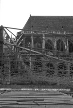 1976, Paris, Rive droite, Les Halles, shopping center.