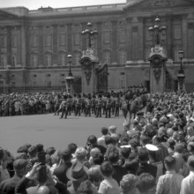 1967, London, Changing of the Guard.