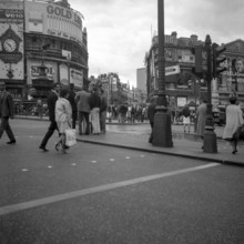 1967, London, Piccadilly Circus.