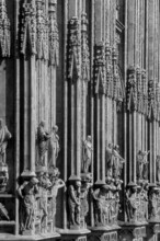 1975, Milan, Duomo, facade detail.