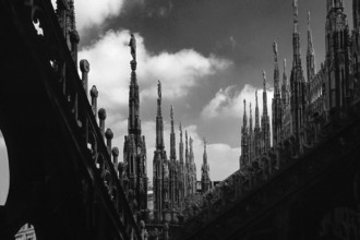 1975, Milan, Duomo, spiers.