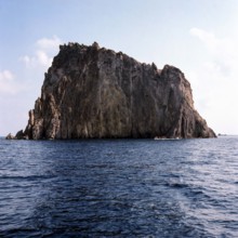 Nature, Italy, region of Sicilia 1975 Isole Eolie, Scoglio Dattilo;  (Aeolian Islands,  Dattillo