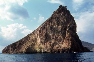Nature, Italy, region of Sicilia 1975 Isole Eolie, Scoglio Dattilo  (Aeolian Islands,  Dattillo