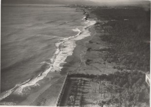 Marina di Massa Coast