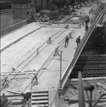 Neustadt bridge under construction; 1959.